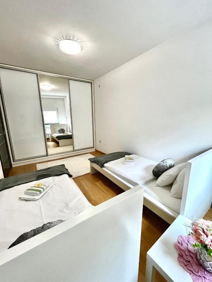 Apartment Delic Belgrad Exteriör bild